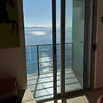 Joni *